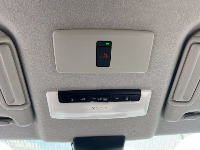 Used 2024 Nissan Kicks SR FWD image 24