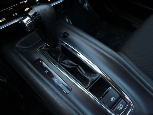 Used 2020 Honda HR-V EX image 38