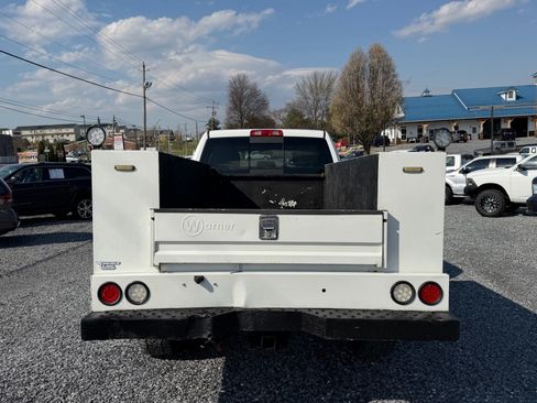 Used 2016 RAM 2500 SLT w/ Protection Group AWD/4WD image 4