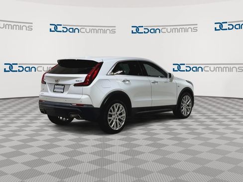 Used 2019 Cadillac XT4 Luxury w/ Cold Weather Package AWD/4WD image 9