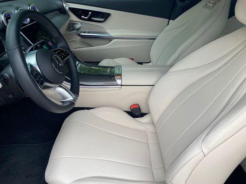 Certified 2024 Mercedes-Benz CLE 300 4MATIC Coupe image 9