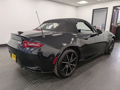 Certified 2024 MAZDA MX-5 Miata Grand Touring w/ Appearance Package image 4
