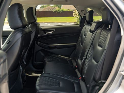 Used 2024 Ford Edge Titanium AWD/4WD image 13