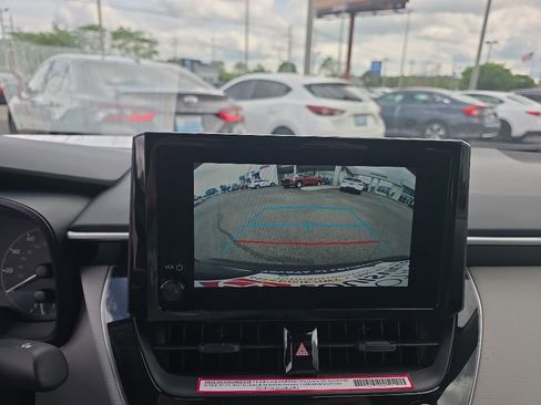 Used 2024 Toyota Corolla LE FWD image 18