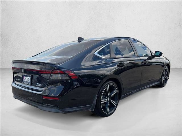 Used 2024 Honda Accord Sport image 3