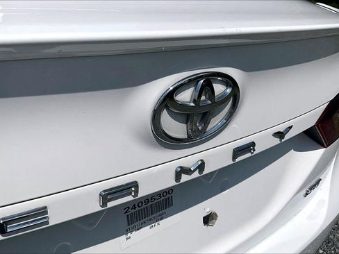 Used 2024 Toyota Camry SE FWD image 31