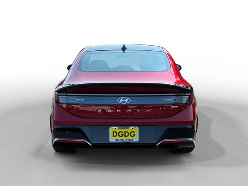 New 2025 Hyundai Sonata Limited image 4