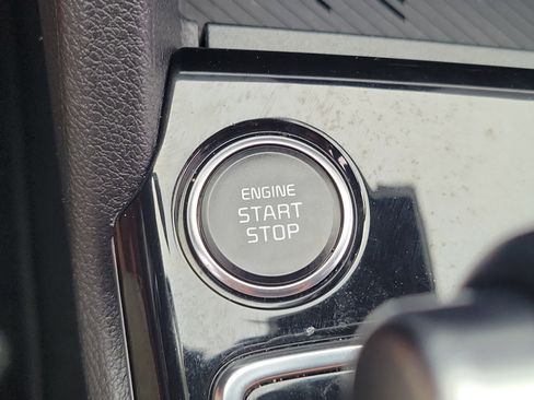 Used 2024 Kia Sportage SX image 10