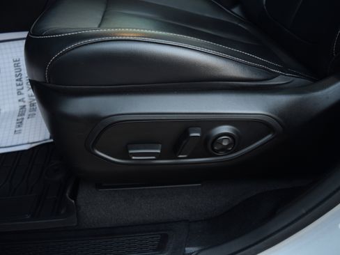 Used 2021 Jeep Grand Cherokee L Limited w/ MOPAR Finishing Package image 22