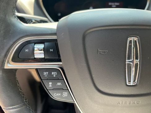 Used 2019 Lincoln Nautilus Reserve AWD/4WD image 31