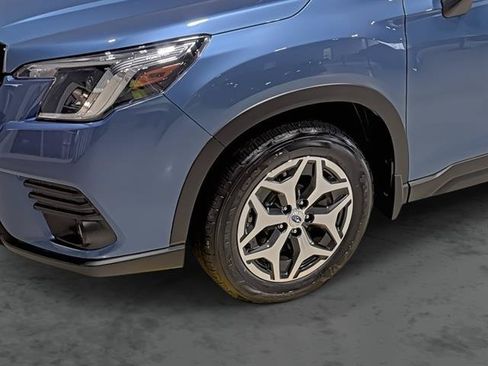 Used 2023 Subaru Forester Premium AWD/4WD image 9