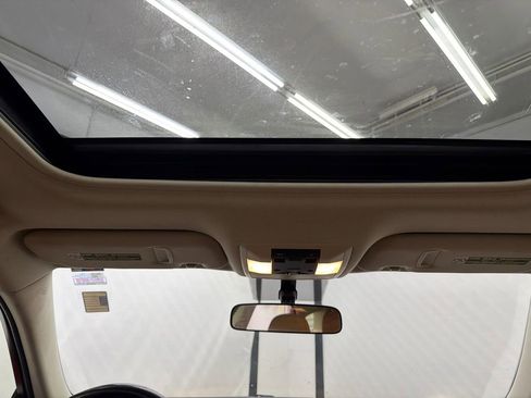 Used 2014 Lexus CT 200h FWD image 22