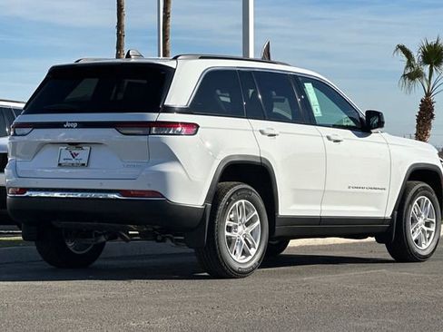 New 2025 Jeep Grand Cherokee Laredo X image 7