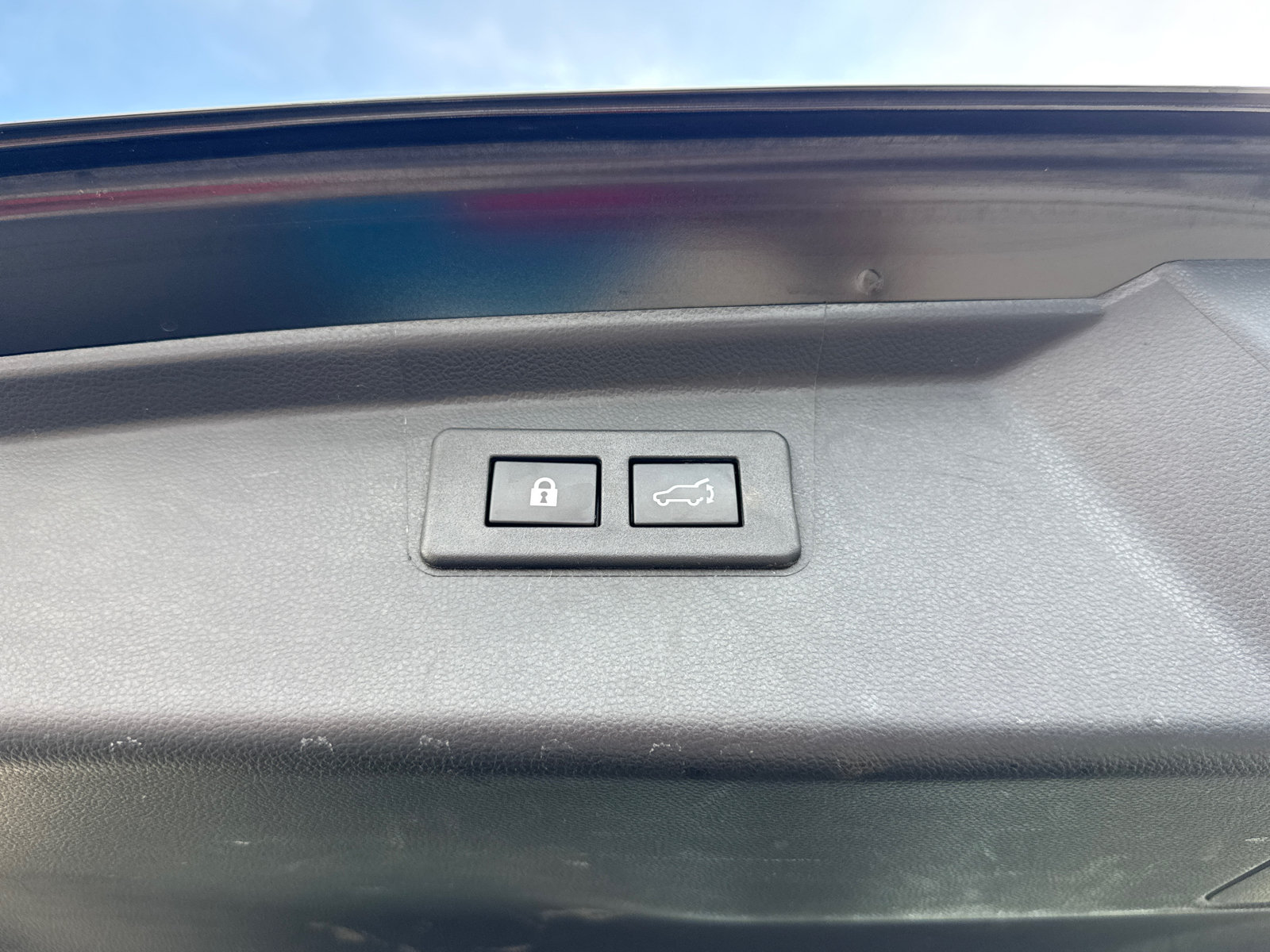 Used 2022 Subaru Outback Premium AWD/4WD image 19