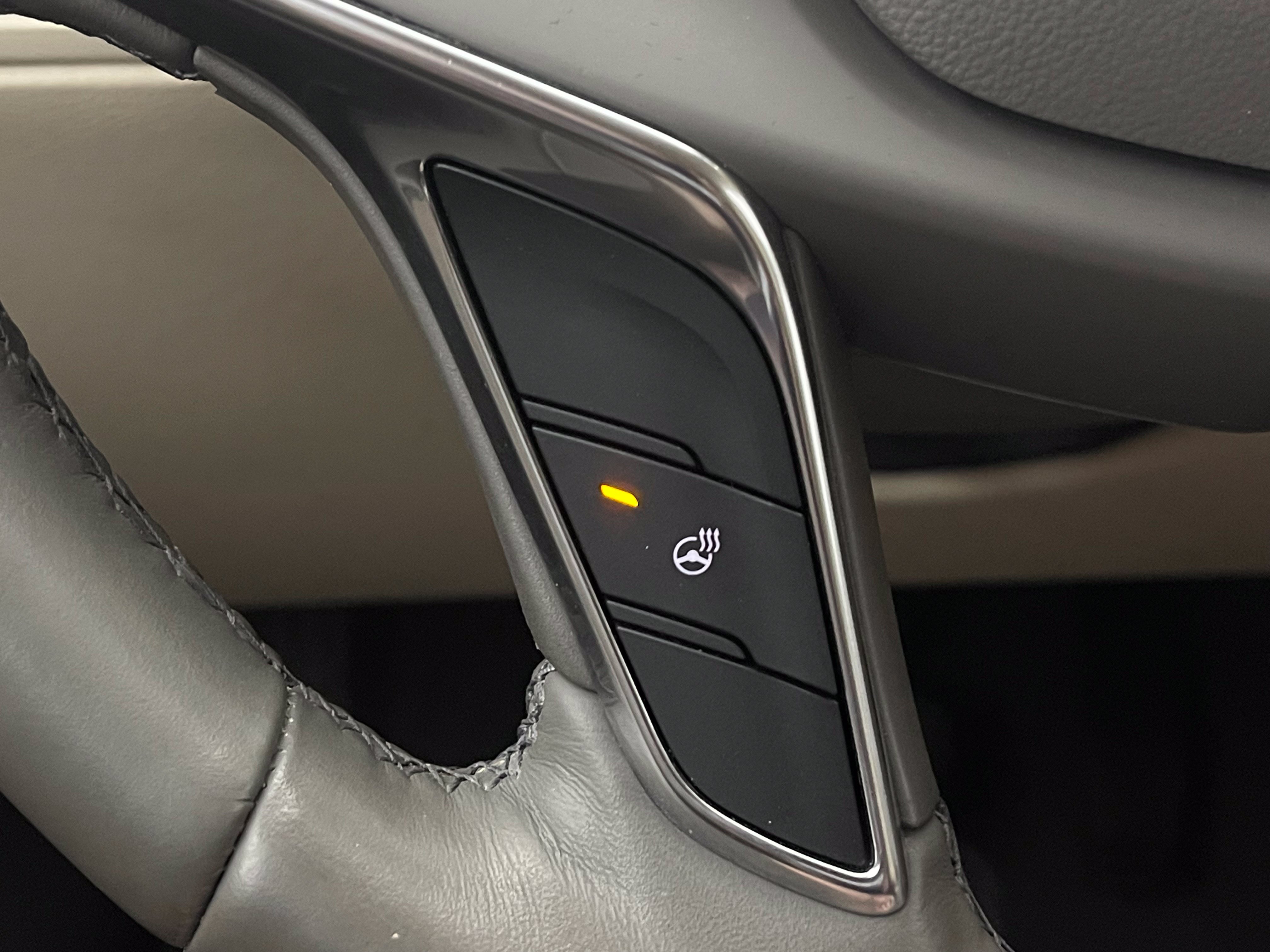 Used 2018 Cadillac XT5 Luxury FWD image 24
