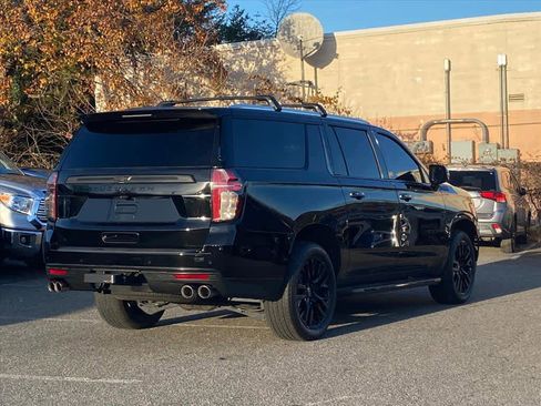 Used 2022 Chevrolet Suburban High Country image 5