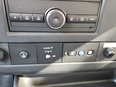 New 2025 Chevrolet Express 3500 w/ Power Convenience Package image 19