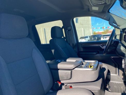 Used 2024 Chevrolet Silverado 2500 LT image 24