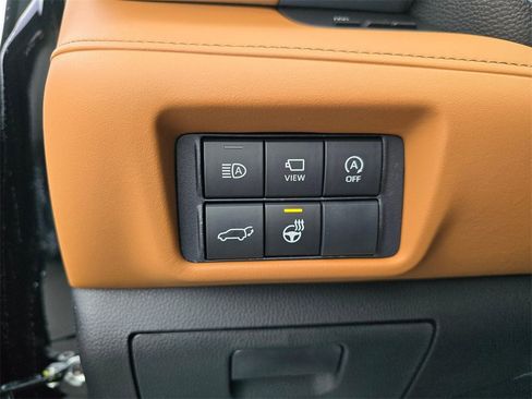 New 2026 Toyota Highlander Platinum image 31