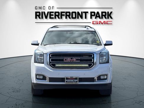 Used 2016 GMC Yukon XL SLT w/ Open Road Package AWD/4WD image 8