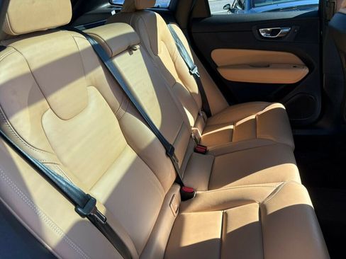 Used 2023 Volvo XC60 B5 Ultimate w/ Protection Package Premier image 26