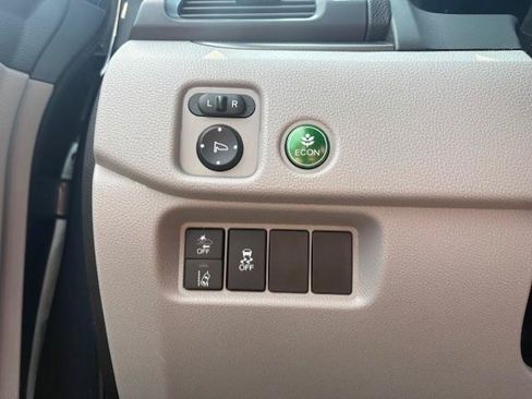 Used 2021 Honda Pilot Special Edition image 9