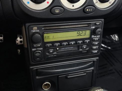 Used 2002 Toyota MR2 image 19