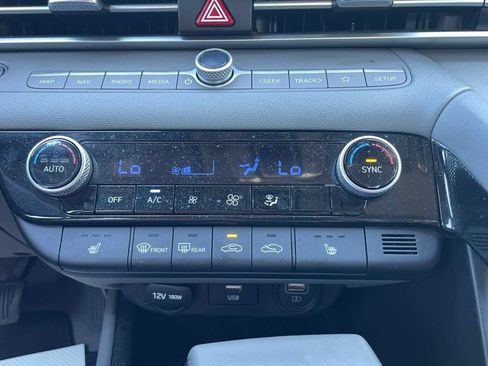 Used 2023 Hyundai Elantra SEL w/ Convenience Package FWD image 23
