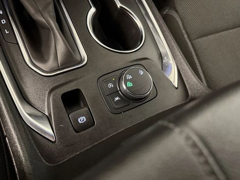 Used 2023 Chevrolet Traverse LT w/ LPO, Floor Liner Package AWD/4WD image 26