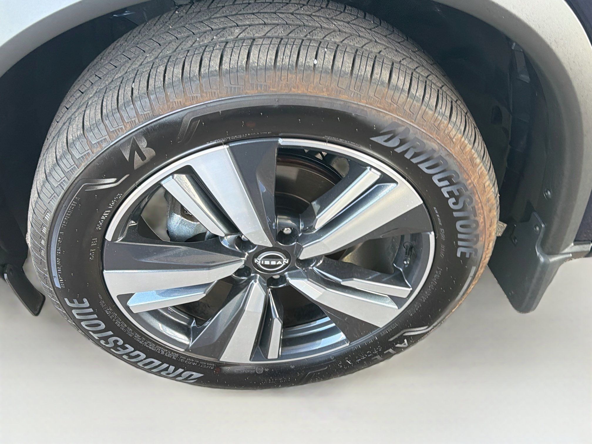 Used 2025 Nissan Rogue SL w/ SL Premium Package AWD/4WD image 11
