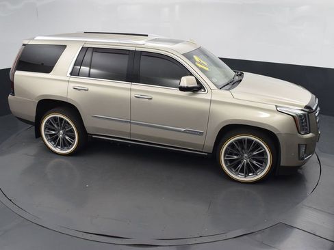 Used 2017 Cadillac Escalade Platinum image 53