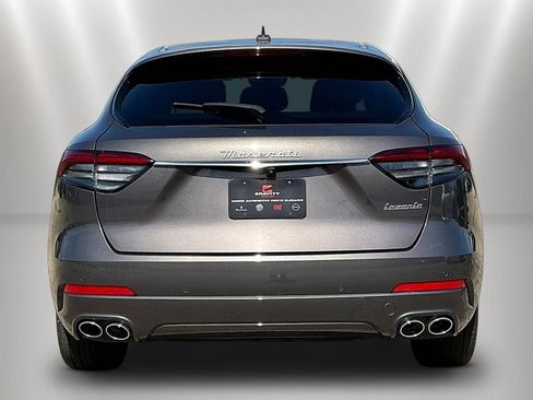 Used 2022 Maserati Levante GT AWD/4WD image 5