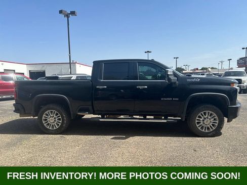 Used 2021 Chevrolet Silverado 2500 High Country w/ Technology Package AWD/4WD image 2