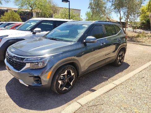 Certified 2024 Kia Seltos EX FWD image 15