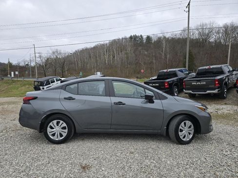Used 2025 Nissan Versa S w/ Trunk Package image 14