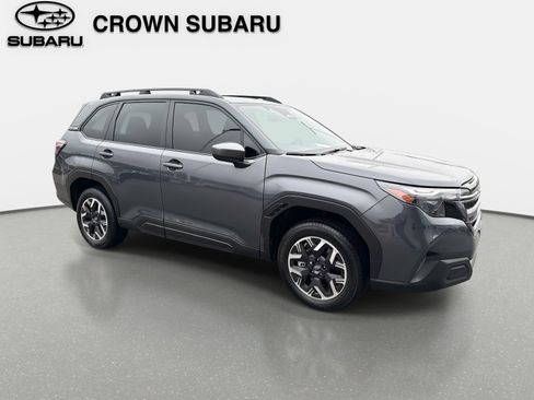 Used 2025 Subaru Forester Premium image 2