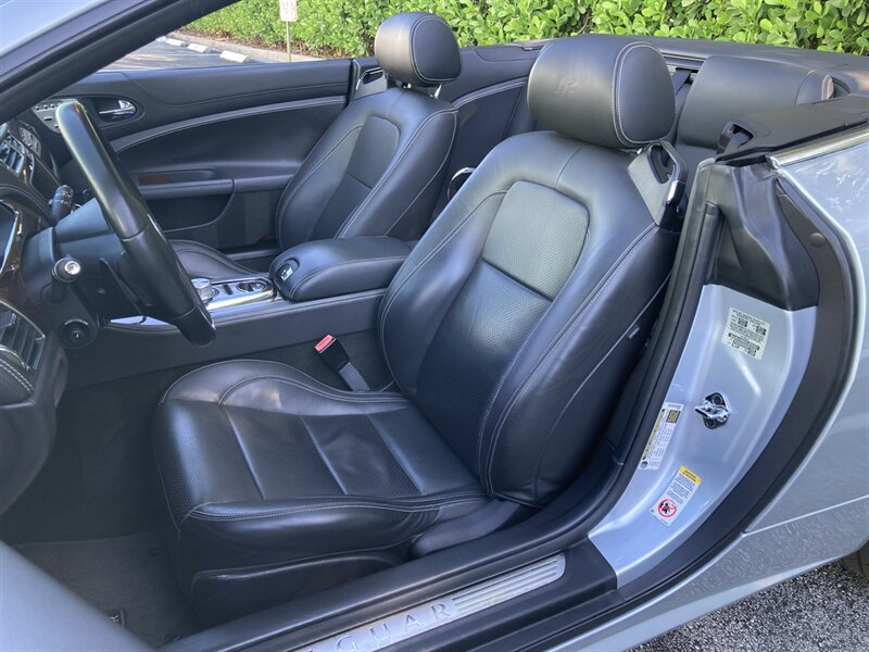 Used 2010 Jaguar XK Convertible RWD image 15