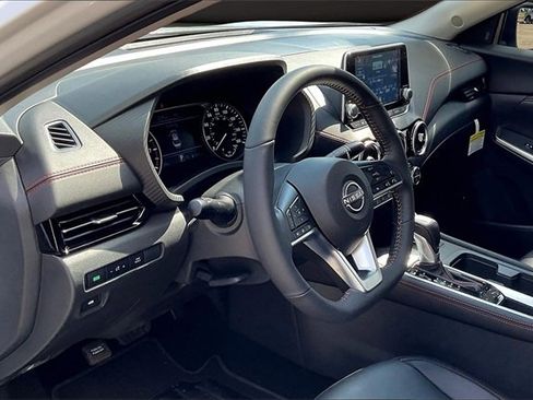 New 2025 Nissan Sentra SR w/ SR Premium Package image 7