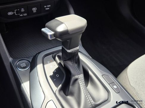 Certified 2025 Kia K4 FWD image 23