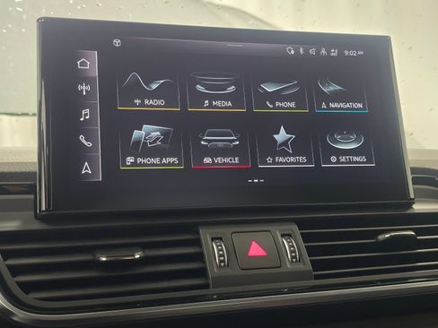 Used 2023 Audi Q5 2.0T Premium w/ Convenience Package image 15