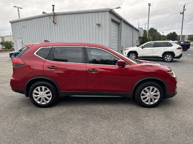 Used 2017 Nissan Rogue S FWD image 4