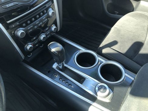 Used 2014 Nissan Pathfinder SV image 19