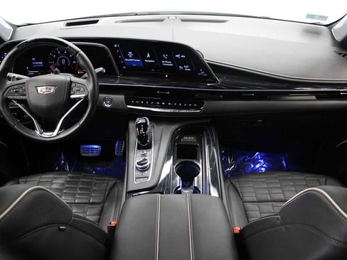 Used 2023 Cadillac Escalade V w/ LPO, ONYX Package image 23