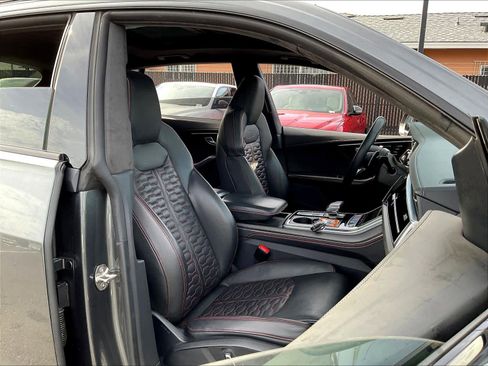 Used 2020 Audi RS Q8 w/ Carbon Optic Package image 9
