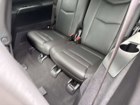 Used 2025 Cadillac XT6 Premium Luxury image 12