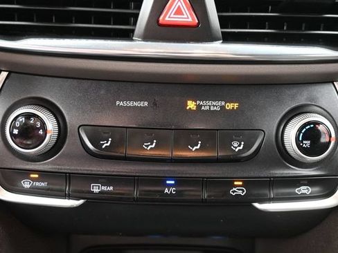 Used 2020 Hyundai Santa Fe SE FWD image 22