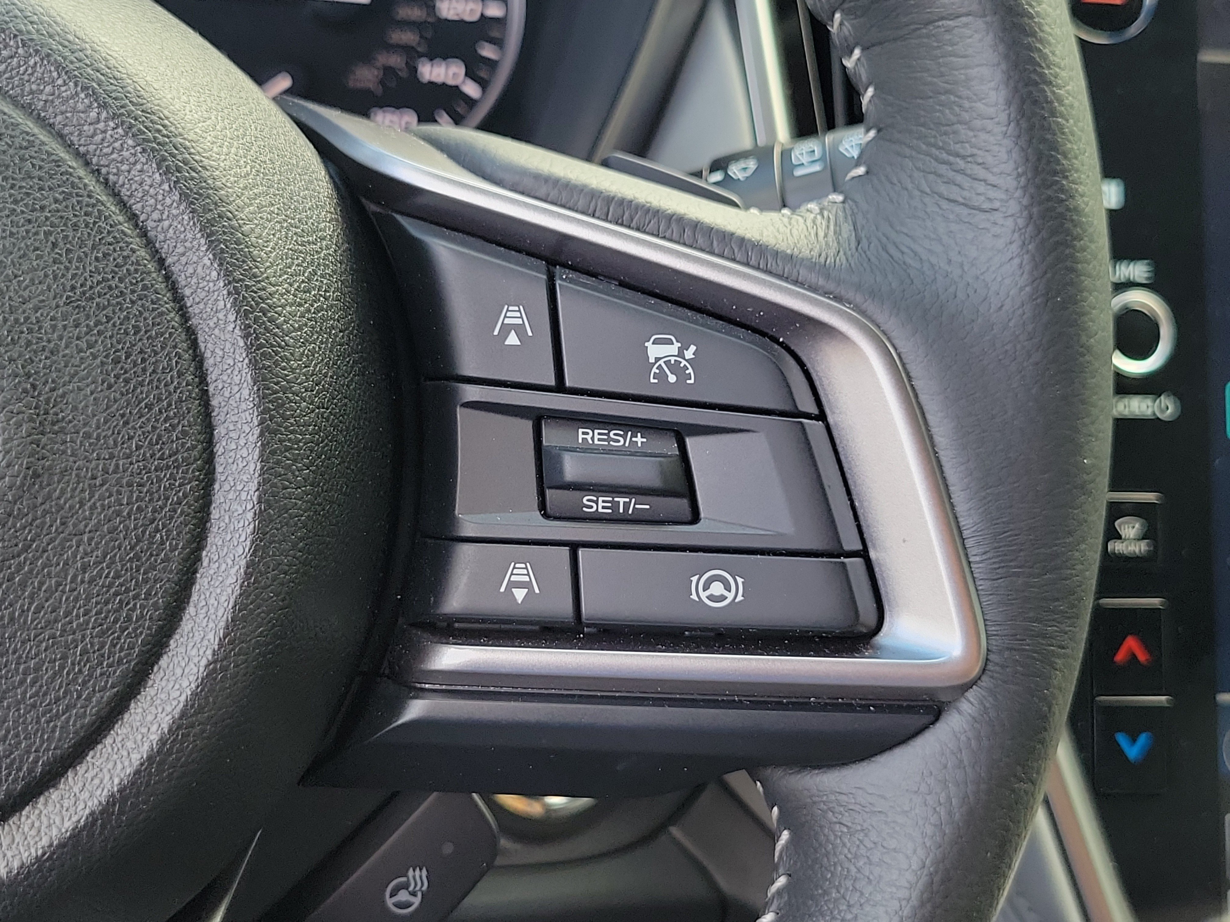 Used 2025 Subaru Outback Limited AWD/4WD image 30