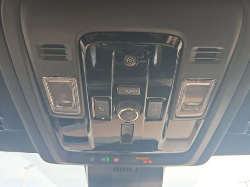 New 2026 Chevrolet Suburban High Country AWD/4WD image 39