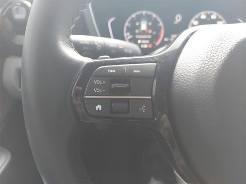 Used 2025 Honda Pilot EX-L image 29