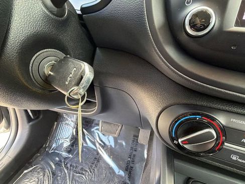 Used 2023 Kia Soul LX w/ Option Group 015 image 17